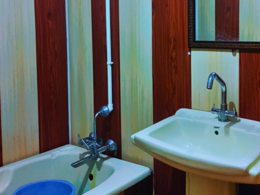 New Lakes Crown Group Of Houseboats Srīnagar Pokoj fotografie